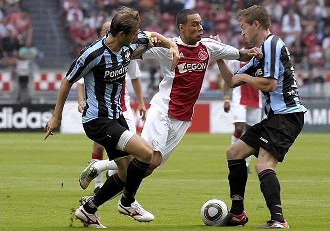 牢占据榜首 牢占据榜首